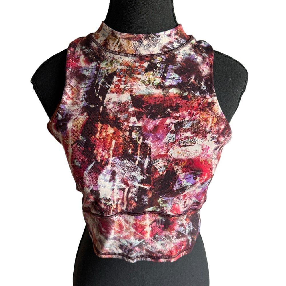 Lululemon Sports Crop